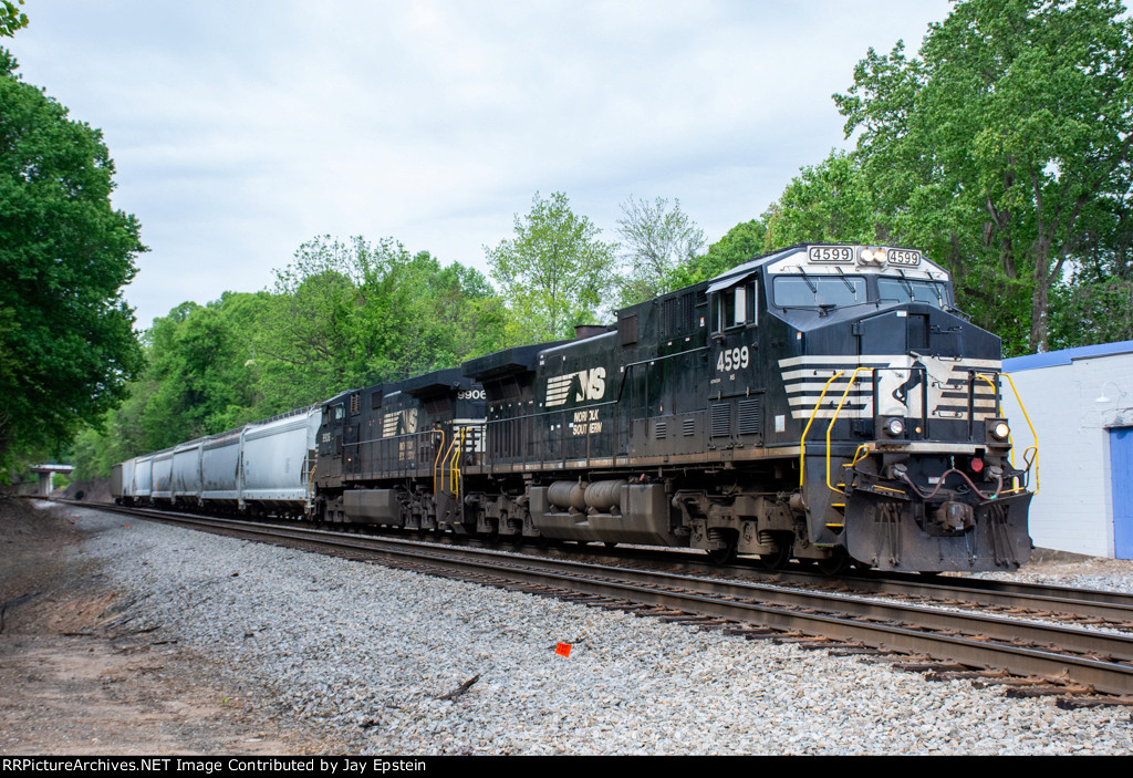 NS 4599 approaches Carroll Ave